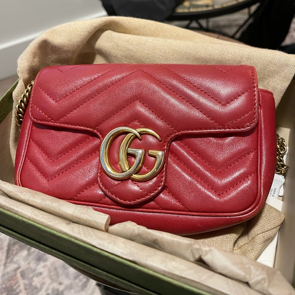 Gucci Super Mini Marmont Bag in Red